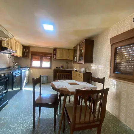 La Casa De بيت للعطل Valinas