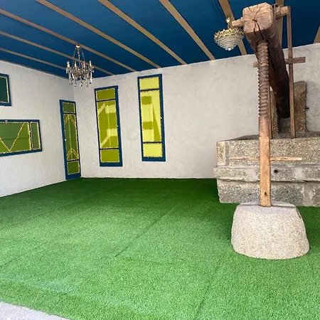 La Casa De *